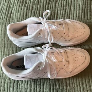 White Adidas tennis shoes